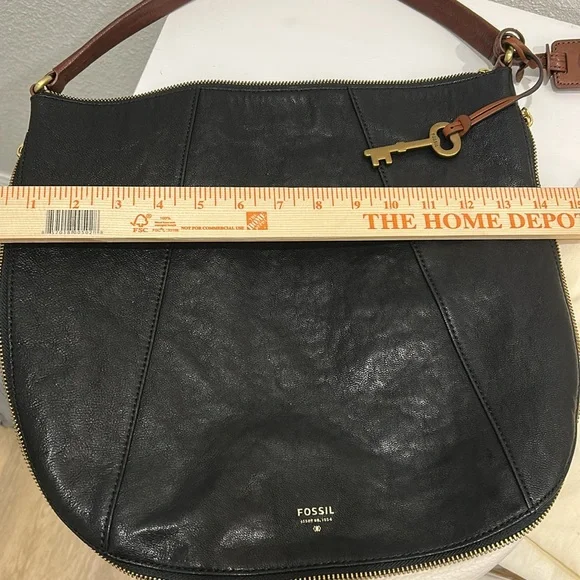 NWOT FOSSIL Gwen Hobo Expandable Pebbled Leather Bag with Dust Bag - Picture 15 of 17